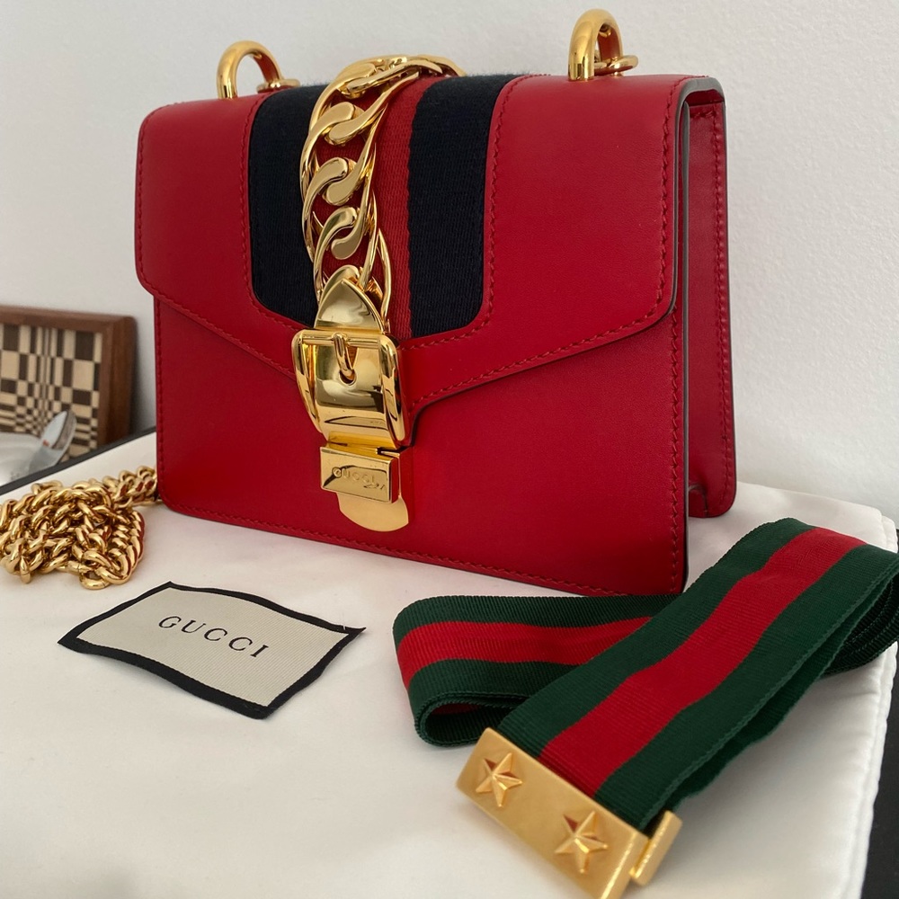 Gucci small Sylvie (red)
